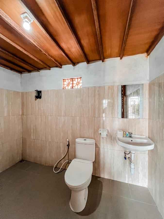 Gayatri Bungalows Batununggul Exterior photo