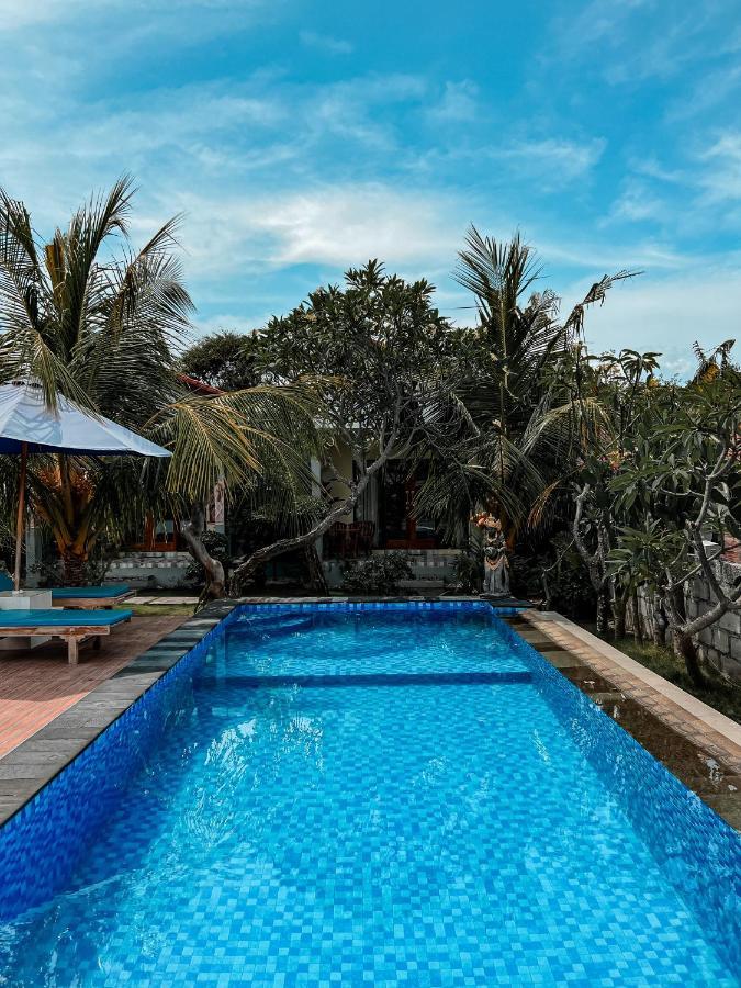 Gayatri Bungalows Batununggul Exterior photo